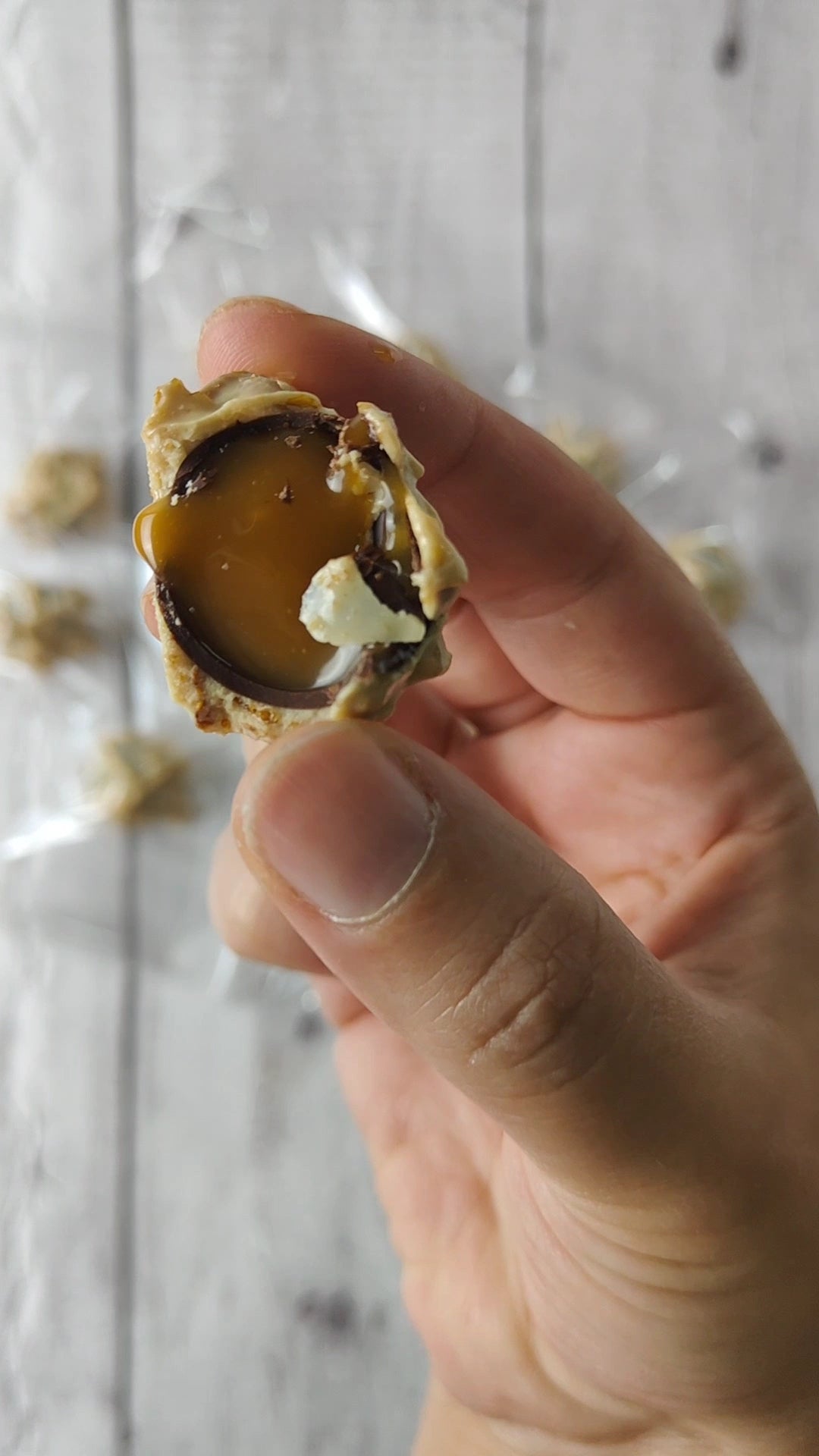 Caixa 8 Trufas recheadas cremosas e crocantes
