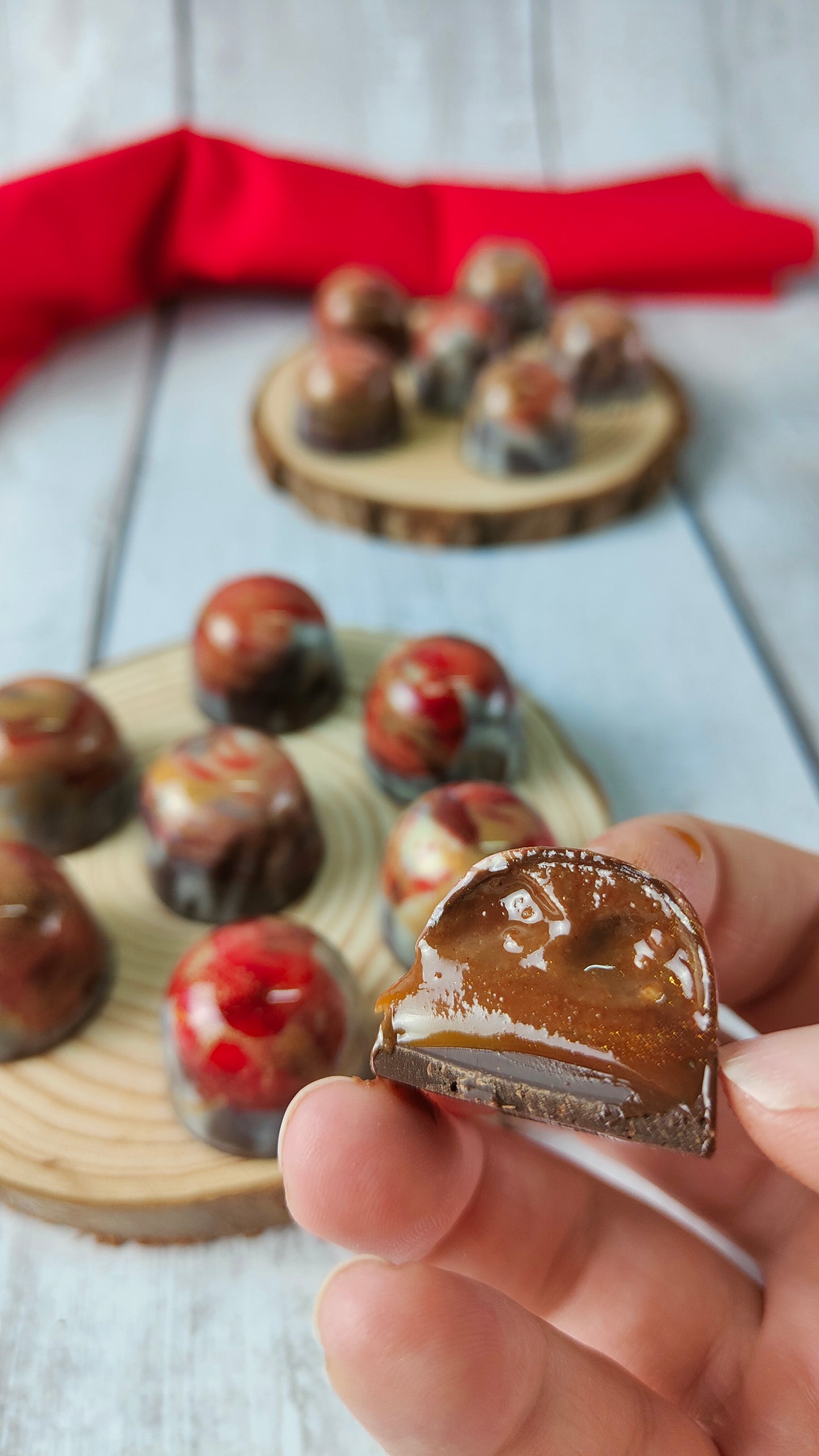 Caixa 9 bombons recheados pintados à mão